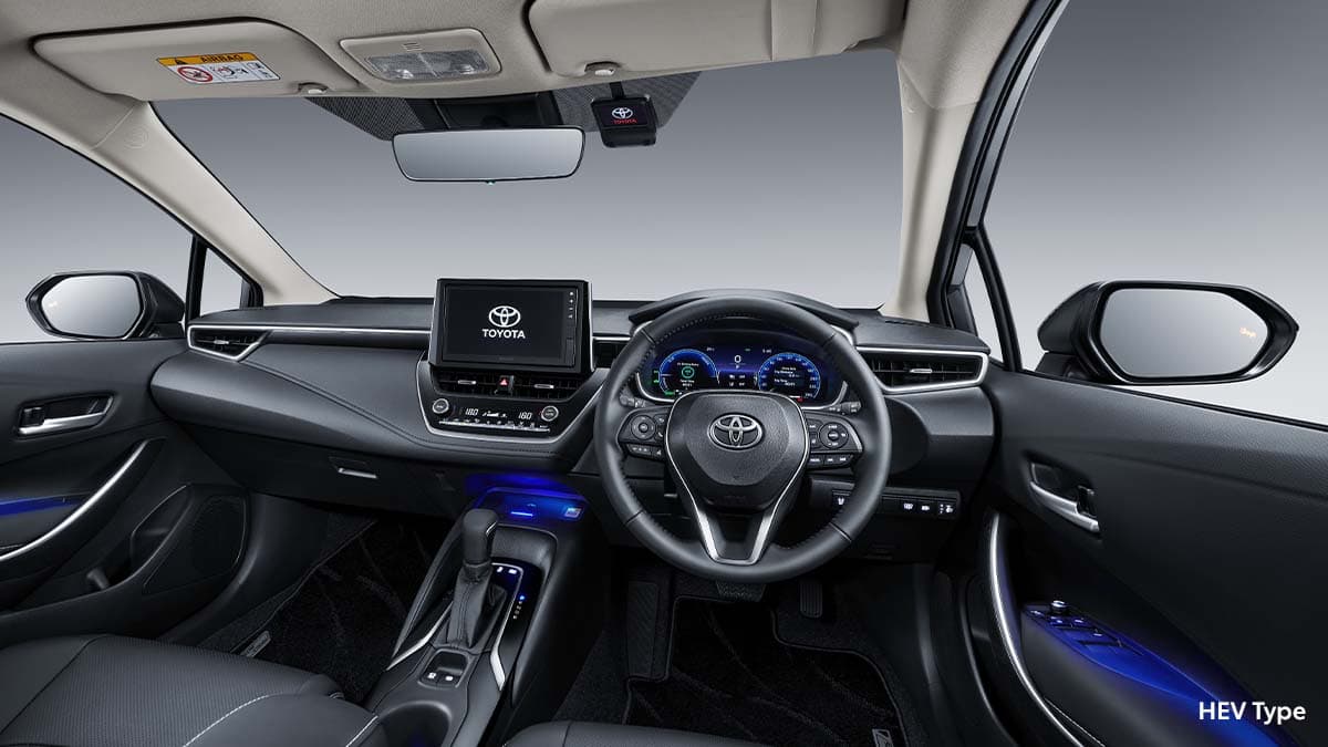New Corolla Altis Hybrid EV: Luxurious Interior