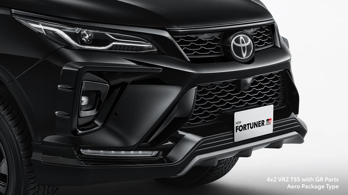 New Fortuner: New Impressive Front Grille & New Front Bumper Spoiler
