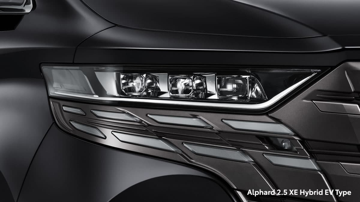 New Alphard XE Hybrid EV: Sharp LED Headlamp