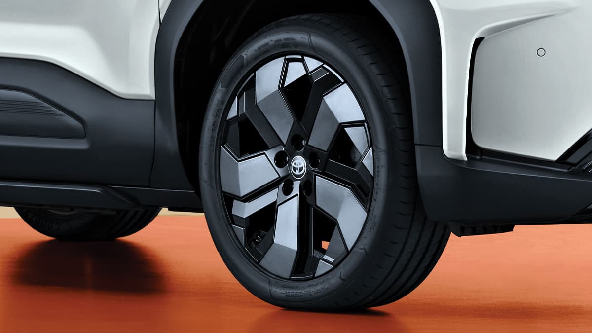 New Urban Cruiser Battery EV: New Glossy Black and Machine Finish Alloy Wheels*