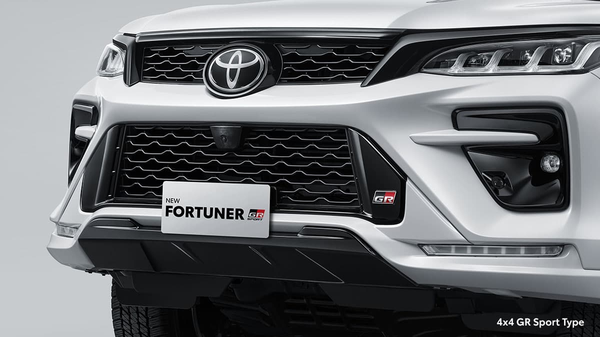 New Fortuner GR Sport: New Front Grille & New Front Bumper Spoiler (4x4 All Type) with GR Emblem (4x4 GR Sport Type)