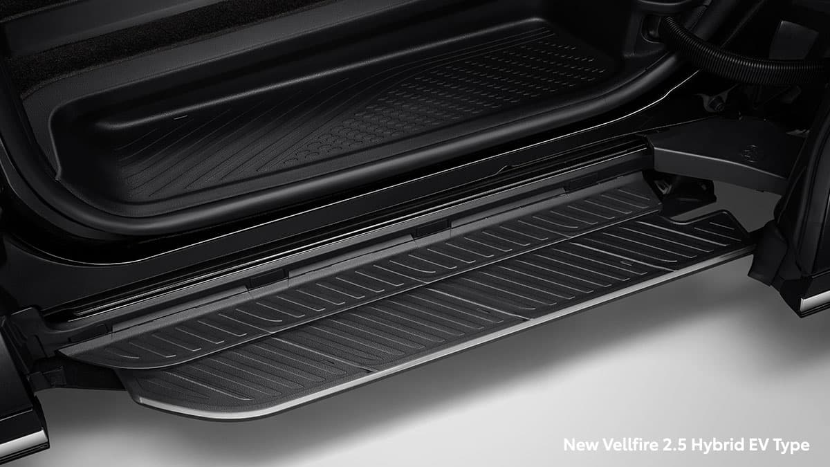New Vellfire Hybrid EV: New Retractable Side Step