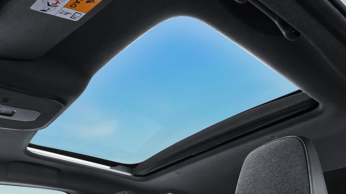 New Urban Cruiser Battery EV: New Panoramic Roof