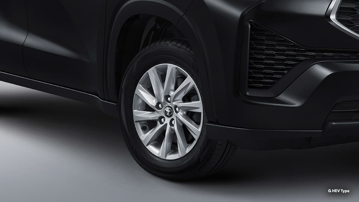 All New Kijang Innova Zenix: Captivating 16" Alloy Wheel