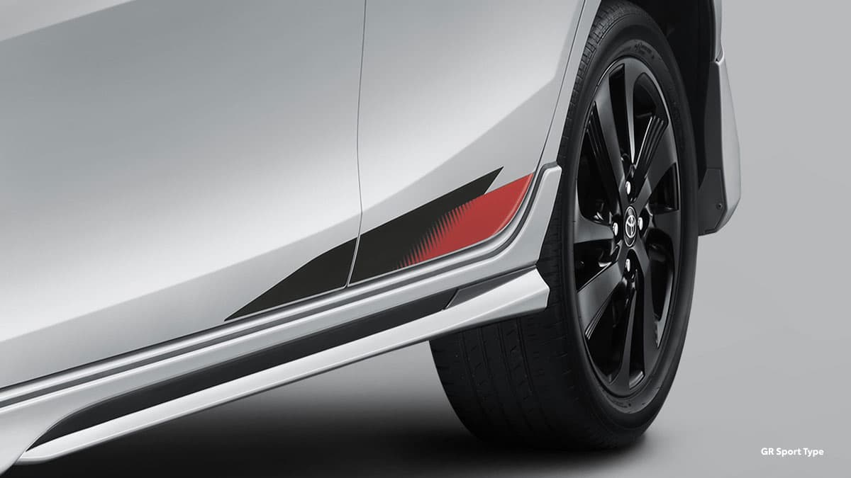Yaris: New Eye-Catching Tape Stripes