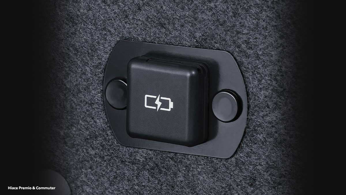 New Hiace Premio: New USB Port (Premio & Commuter)