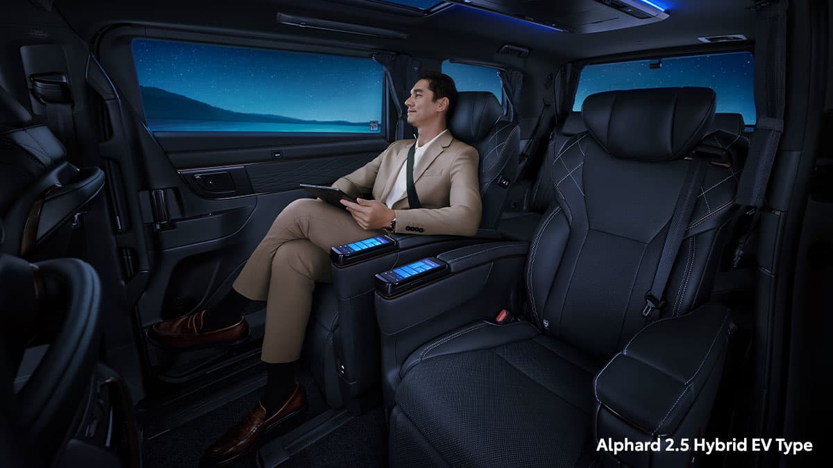 New Alphard XE Hybrid EV: Captain Seat