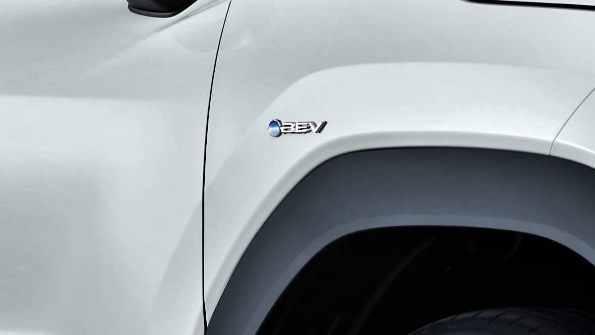 New Urban Cruiser Battery EV: Battery Warranty for 8 years/160.000 km & Free EV Battery Health Check*