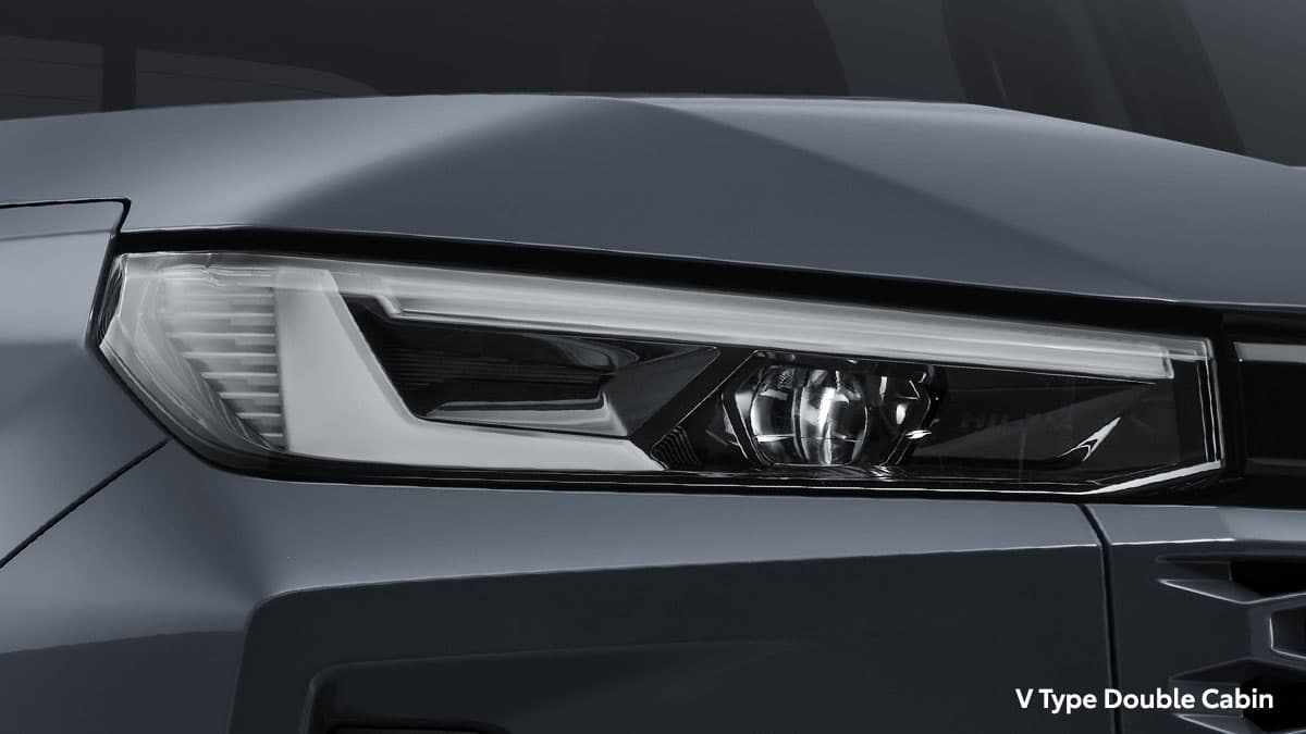 New Hilux D Cab: LED Headlamp Design